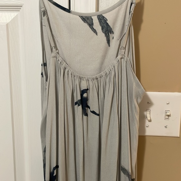 Grade and gather dress - Picture 3 of 3